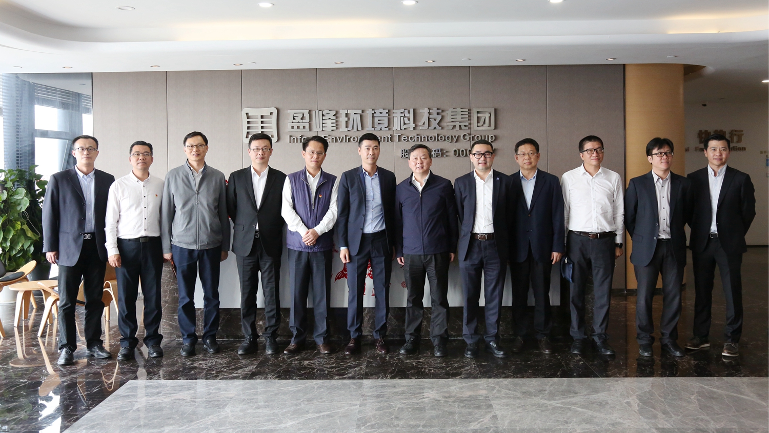 ��ɽ��ί����ǡ��г���ΰһ�й���CA88���������쵼